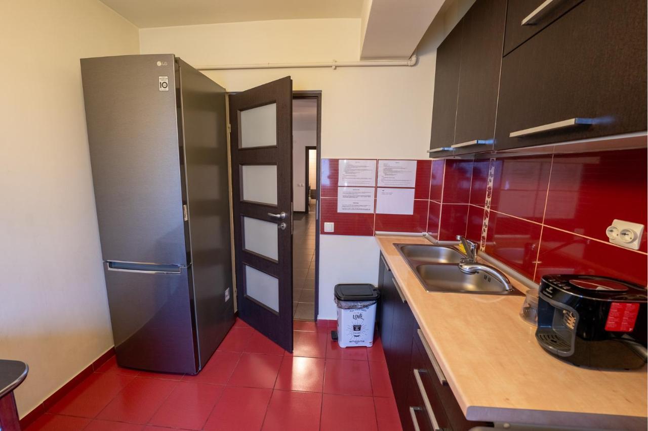 Quiet 3-Room Apt - 2 Parking Spaces - 5 Min Bus Флорешты Экстерьер фото