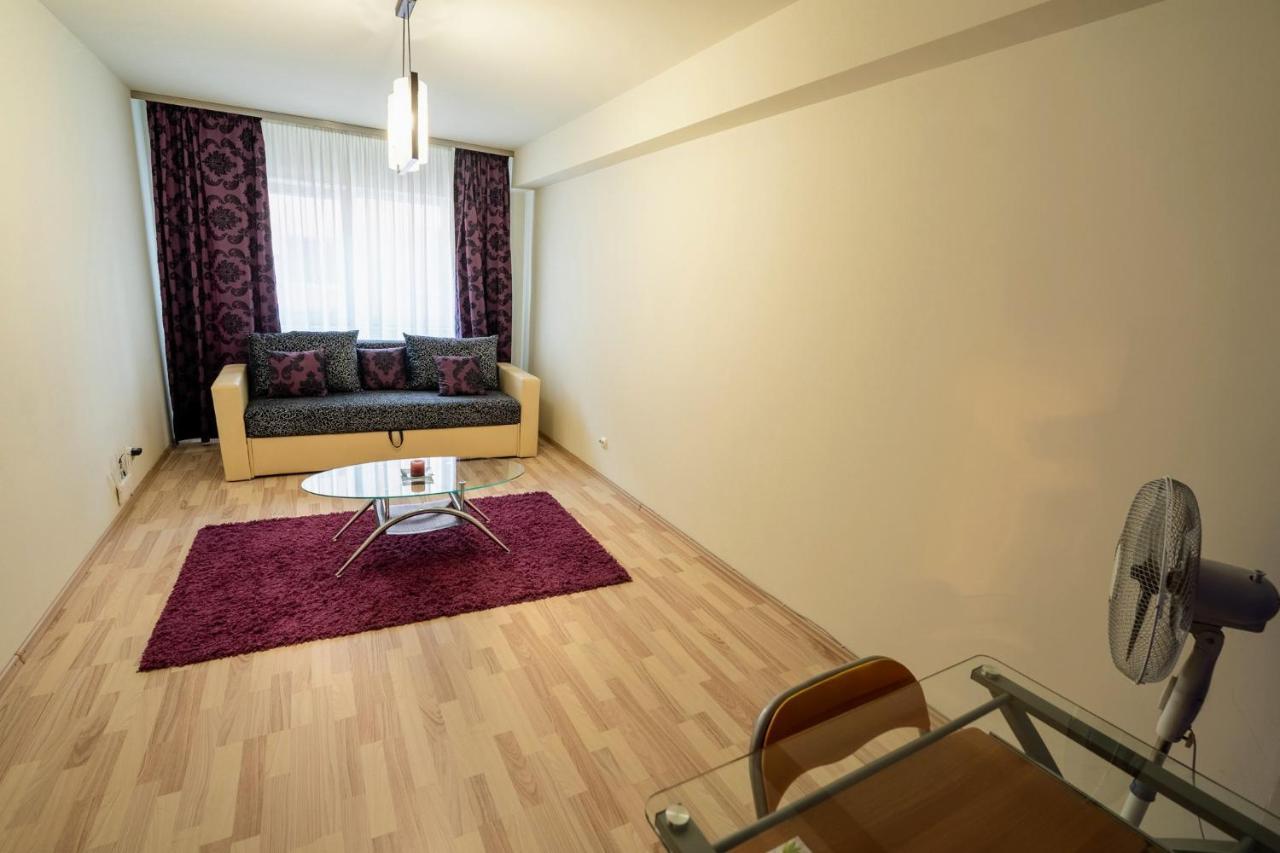 Quiet 3-Room Apt - 2 Parking Spaces - 5 Min Bus Флорешты Экстерьер фото